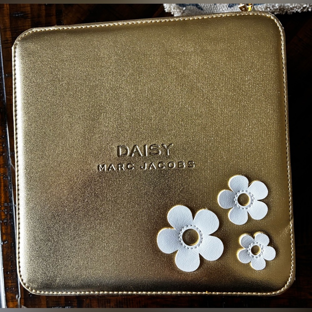 Marc Jacobs Daisy Collection Makeup Holder